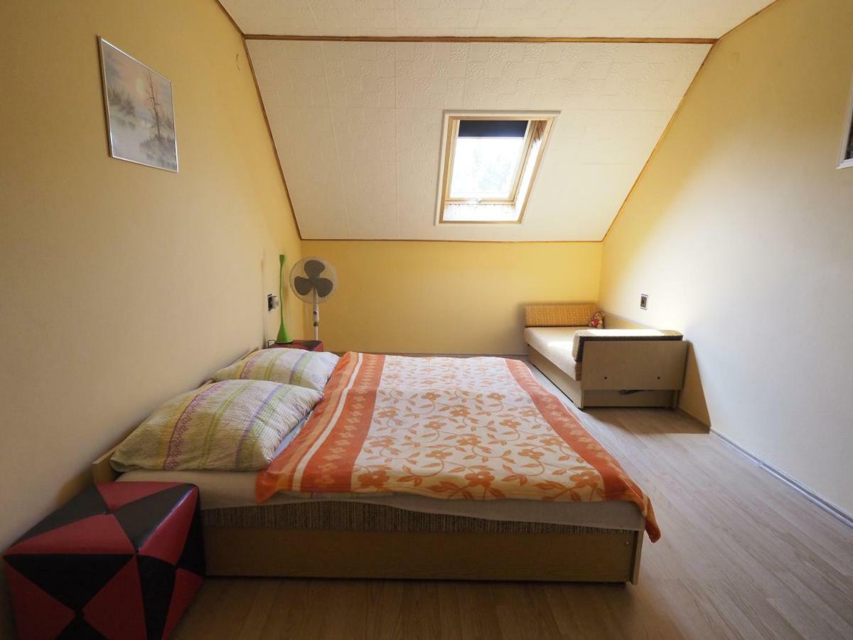 Hoffman Apartment Balatonszarszo Esterno foto
